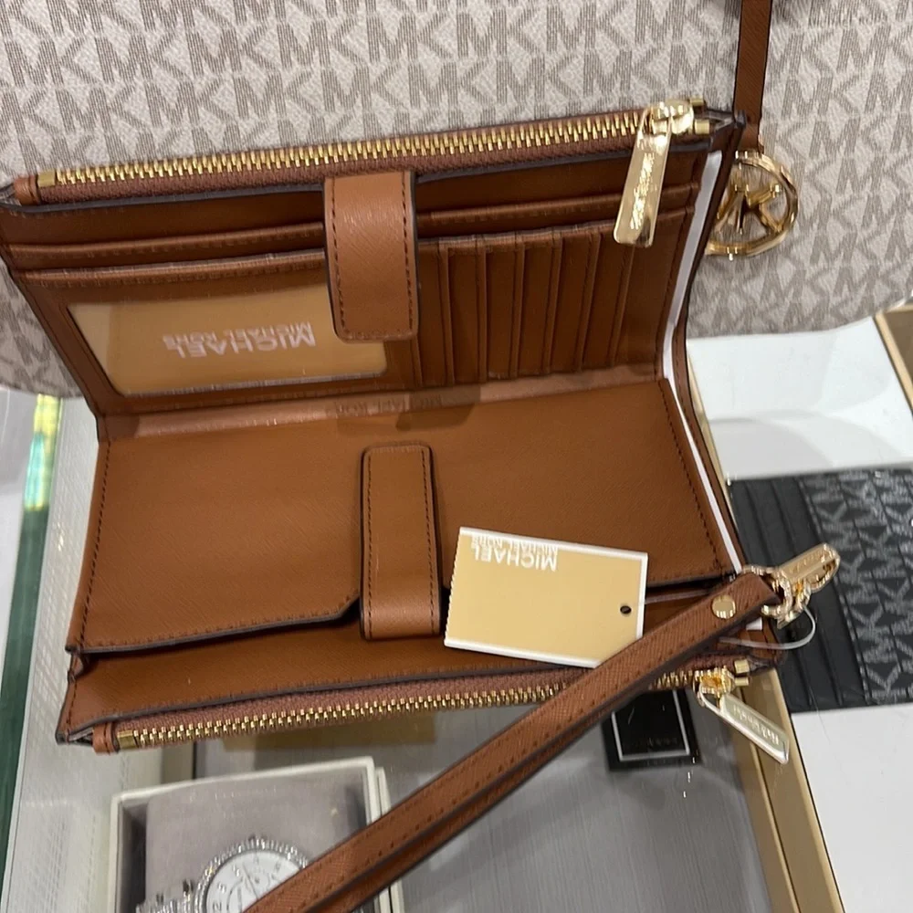 MICHAEL KORS LARGE DOUBLE ZIP WRISTLET WALLET PHONE CASE  Luggage